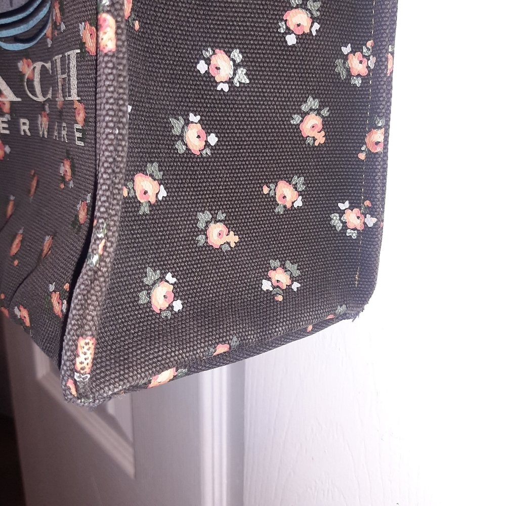 Coach Sharky Tote - Picture 2 of 7